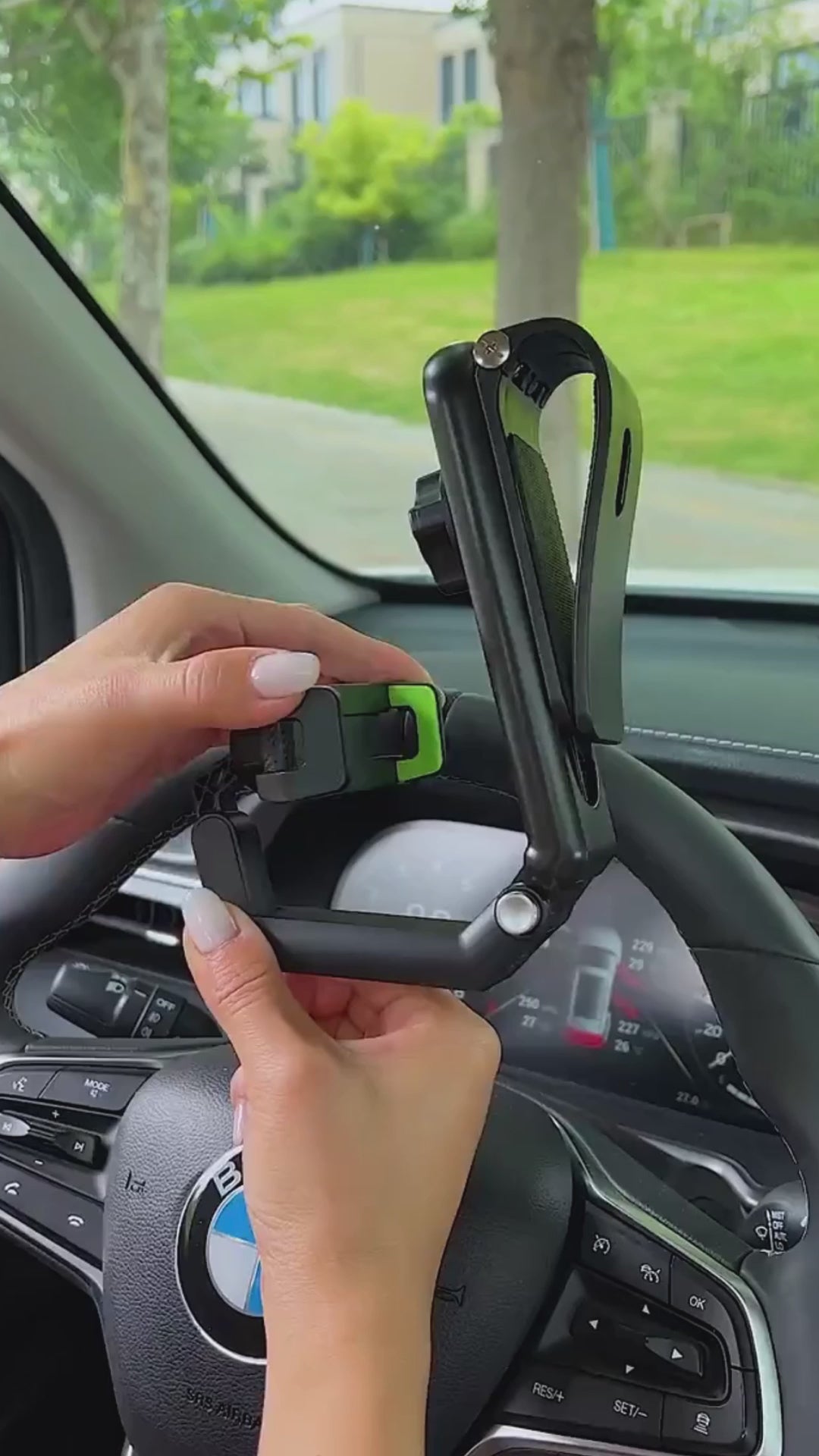 Soporte para celular con Clip Ajustable